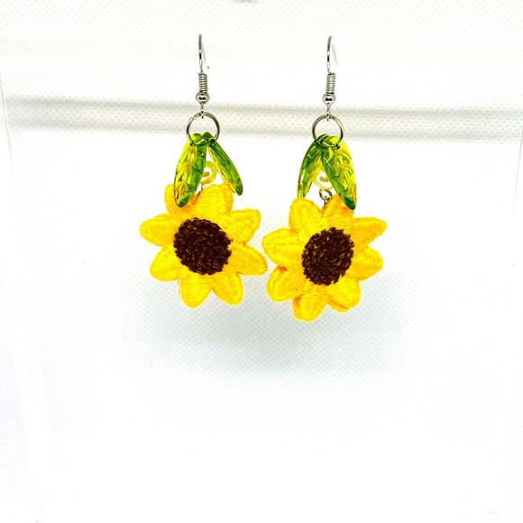 Jewelry - Sunflower Dangle Drop Earrings
